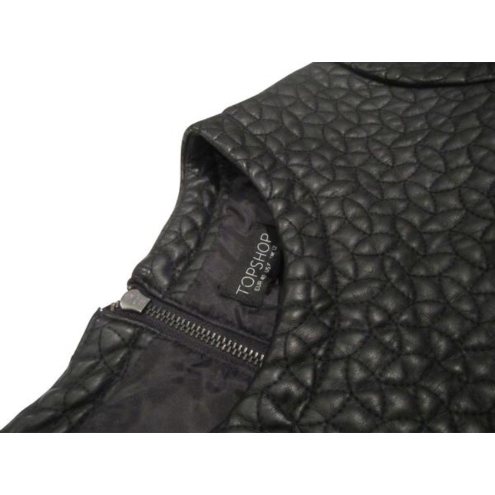 ▪️TopShop Black Quilted Blouse▪️